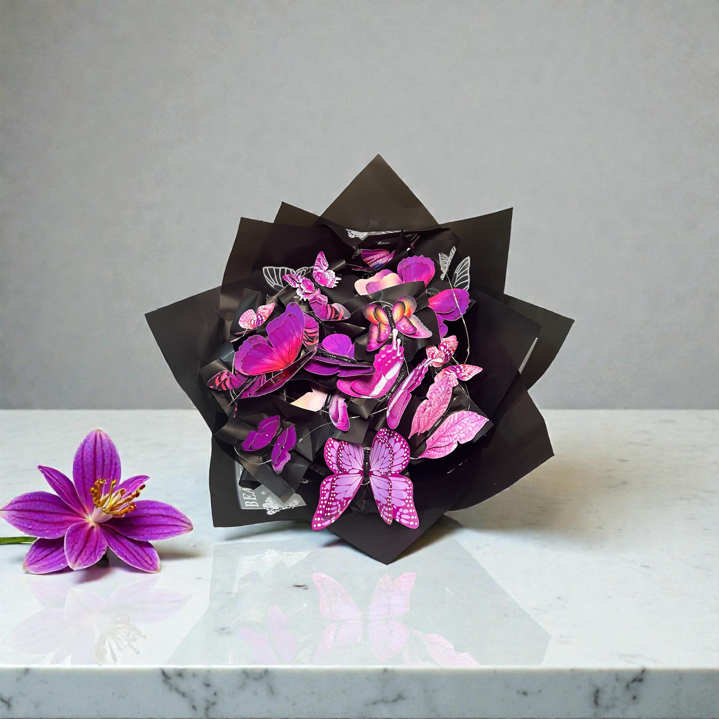 Işıklı Mor Kelebek Buketi