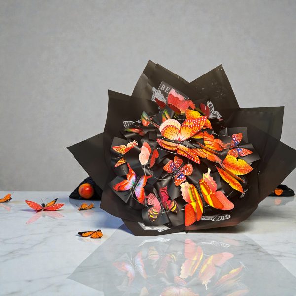 Işıklı Turuncu Kelebek Buketi